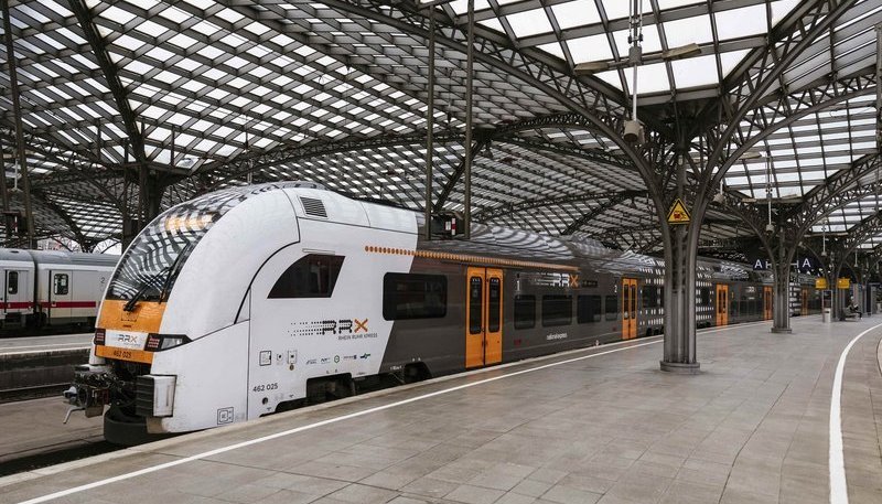 RRX Zug am Kölner Hbf RRX Zug am Kölner Hbf
