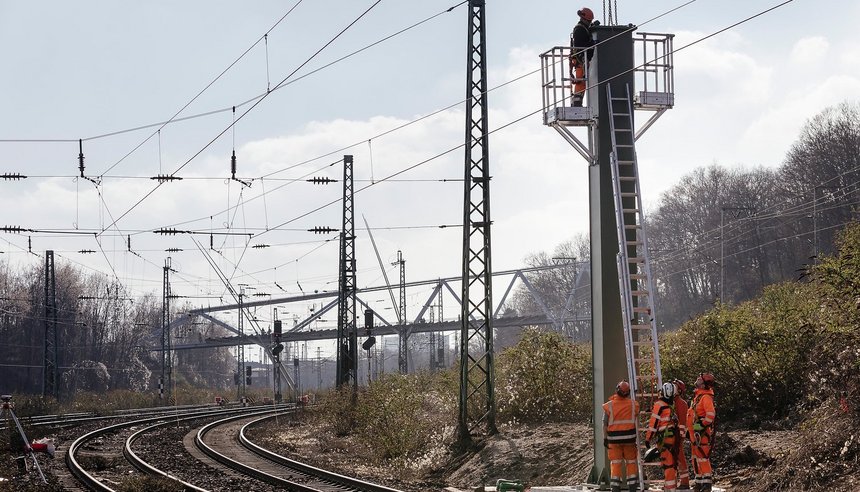 Das Bild zeigt Bauarbeiten an der Bahninfrastruktur (© go.Rheinland / Smilla Dankert)