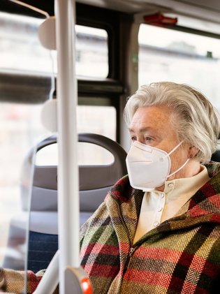 Fahrgäste dürfen ÖPNV mit OP-Masken nutzen