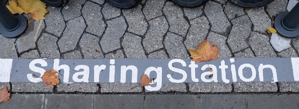 Markierung einer Sharing Station auf dem Boden Markierung einer Sharing Station auf dem Boden